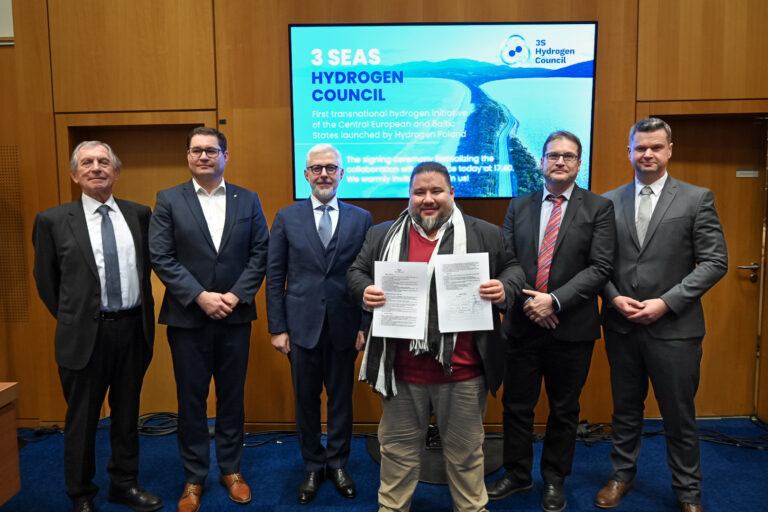 Rada 3Seas Hydrogen Council (3S) podpisała formalne warunki współpracy podczas paryskiego szczytu wodorowego Hyvolution